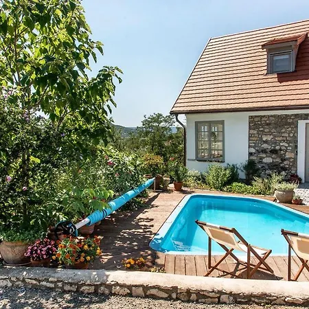 Kövirigó Családi Birtok Gyulakeszi