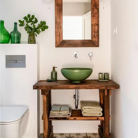 Kövirigó Családi Birtok *