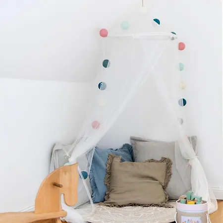 Kövirigó Családi Birtok Villa *