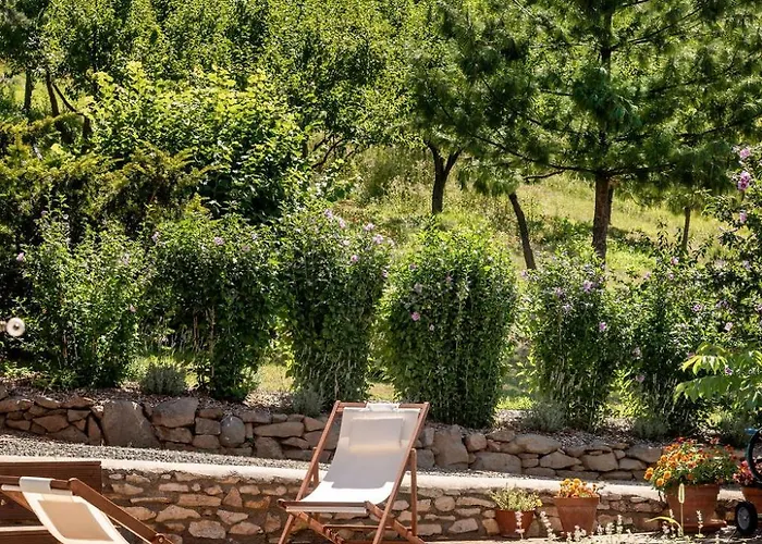 Villa Koevirigo Csaladi Birtok Gyulakeszi