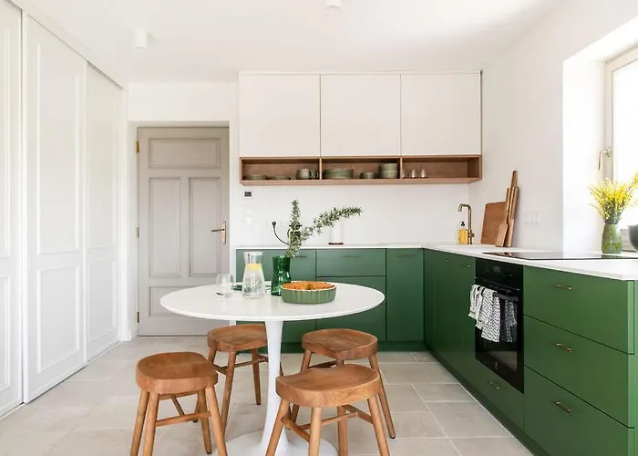 Koevirigo Csaladi Birtok Villa Gyulakeszi